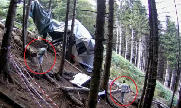 "Turism macabru" la telecabina morții, pe muntele Mottarone. Tineri filmați la locul tragediei, în căutare de suveniruri