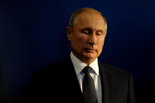 Vladimir Putin a intrat în izolare, după ce mai multe persoane din anturajul său au făcut Covid