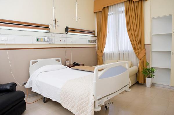 Ministerul Sănătăţii: În Bucureşti, momentan, sunt libere trei locuri la ATI. În spitalele din țară, 109 locuri