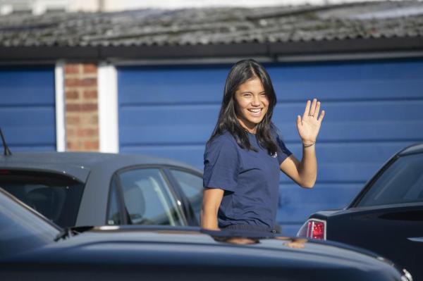 Emma Răducanu, recunoscătoare părinților pentru educația primită: M-au învățat să am standarde ridicate