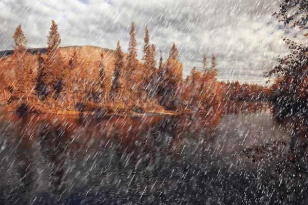 Alertă meteo de furtuni până sâmbătă dimineaţă, în special în nord-vestul, centrul şi sud-vestul ţării