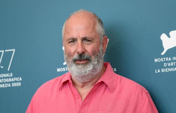 Roger Michell, una dintre ultimele apariţii la Festivalul de Film de la Veneţia