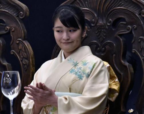 Prinţesa japoneză Meiko trebuie să aleagă între familie, bani şi iubire