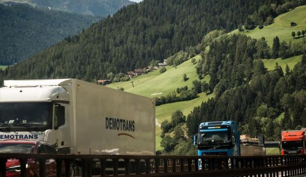 Bărbatul a fost salvat în ultimul moment