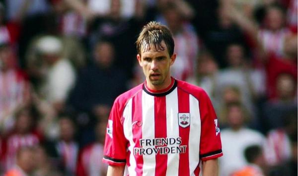 Claus Lundekvam, fostul fundaş norvegian, în tricoul englezilor de la Southampton