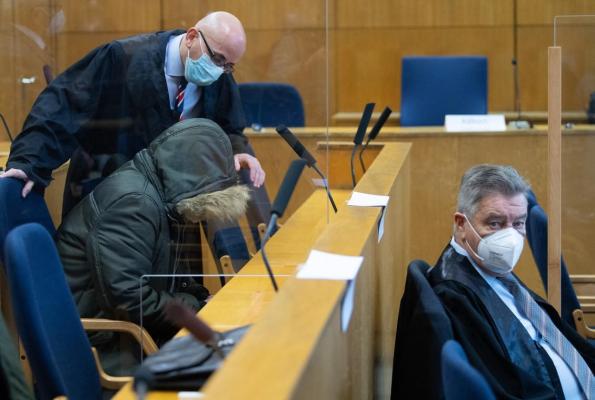 Medicul a fost dus ]n fa'a instan'ei