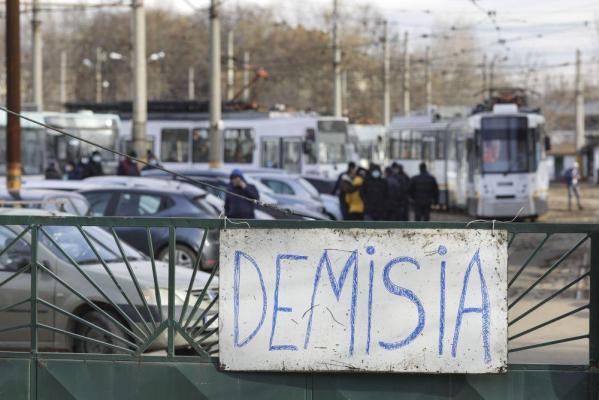 Instanţa a decis definitiv: Greva STB este ilegală şi trebuie să înceteze. Călătorii au de suferit: "Noi plătim abonamente, să le fie ruşine"