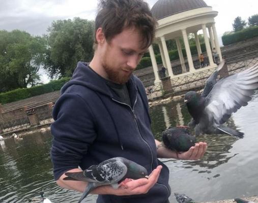 Un britanic care nu știa să înoate a murit, după ce a sărit în mare să-și salveze iubita. Femeia voia să se sinucidă