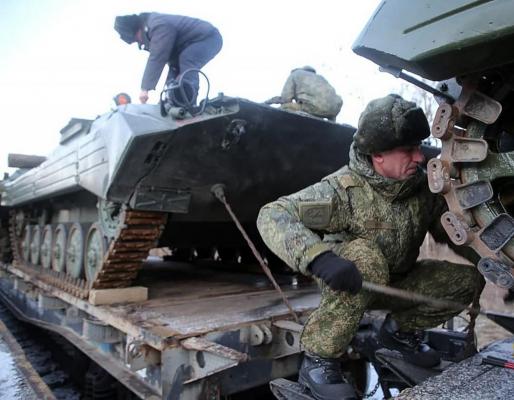 Rusia anunţă manevre militare cu avioane de vânătoare şi bombardiere în apropierea Ucrainei şi în Crimeea. Vor participa 6.000 de soldaţi