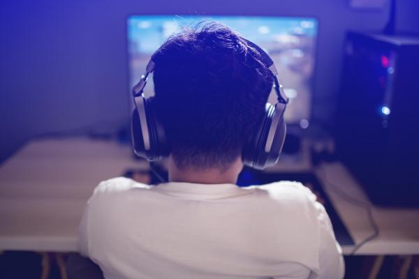 Un adolescent de 14 ani din Lahore şi-a împuşcat mama, fratele şi cele două surori după ce a pierdut la jocul PUBG, apoi s-a culcat
