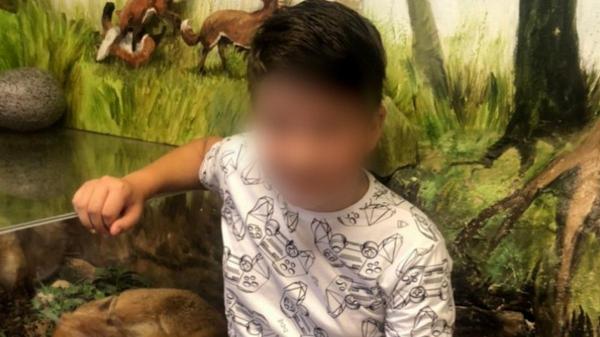 Un băieţel de 12 ani a murit, după ce peretele garajului s-a prăbuşit peste el