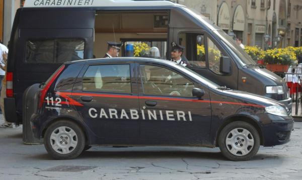A fost sechestrată de soţ, abuzată şi ameninţată cu moartea
