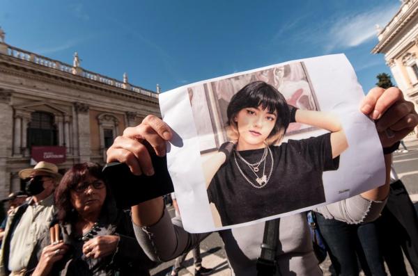 proteste după moartea tinerei Mahsa Amini