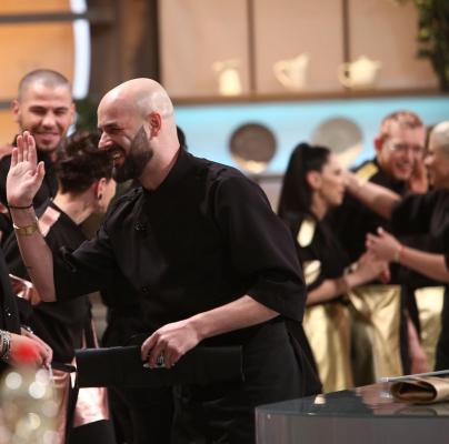 Chefi la cuţite: Ediţia, dedicată lui Nosfe. Diseară, echipele vor fi jurizate de marii maeştri bucătari ai României de dinainte de Revoluţie 