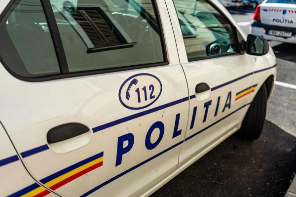 Autospeciala Poliţiei Petrila