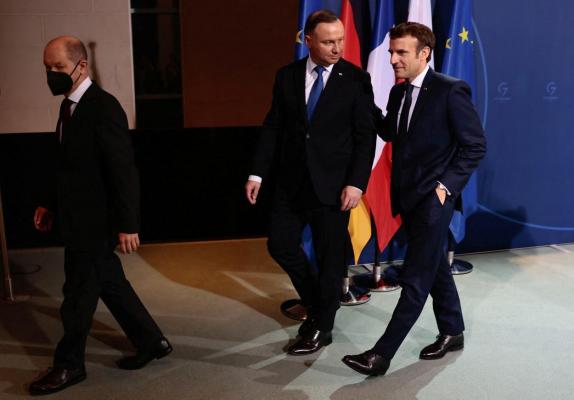 Un comediant rus l-a sunat pe preşedintele Poloniei în noaptea în care o rachetă a căzut la graniţa cu Ucraina şi a pretins că e Macron. Polonezii confirmă incidentul