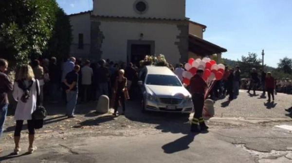 Cenușa micuțului Manuel, băiețelul de 4 ani mort de cancer, a fost găsită la câteva sute de metri de casă după ce a fost furată. "Este tot ce ne-a mai rămas"