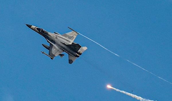 Taiwanul și-a pregătit avioane de luptă pentru a preveni orice acțiune a forțelor aeriene chineze