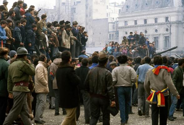 Dosarul Revoluției din 1989, desecretizat de SRI. Hellvig: "Un semn că statul român trebuie să condamne cu adevărat comunismul"