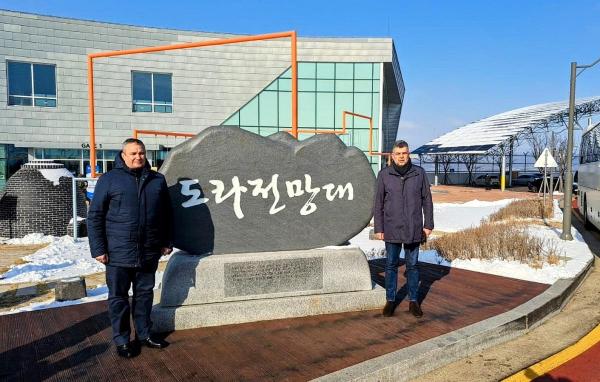 Premierul Nicolae Ciucă şi Marcel Ciolacu, vizită în zona demilitarizată dintre cele două state coreene