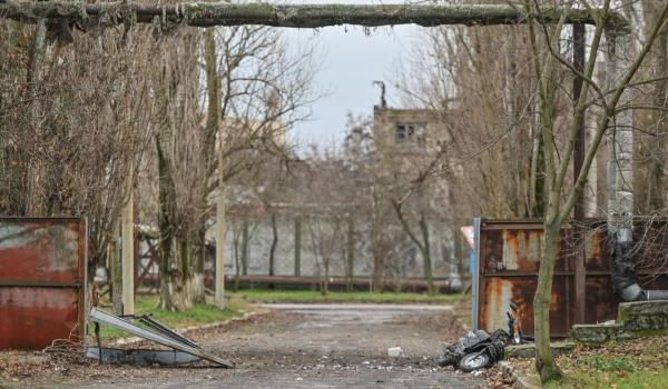 Oficialii ucraineni bat la ușile locuitorilor din Herson și le cer să părăsească oraşul. Ruşii au intensificat bombardamentele