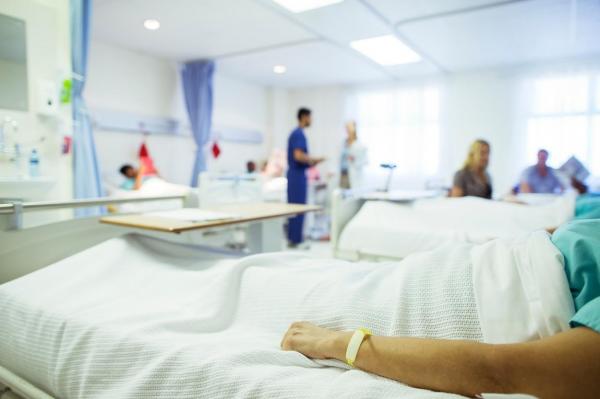 Ţara se confruntă cu o "triplă epidemie fără precedent"