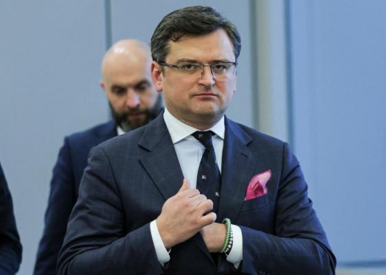 Kuleba, după ce la Ambasada Ucrainei din Bucureşti au ajuns plicuri suspecte: "Campania de teroare, azi s-a adăugat şi România"