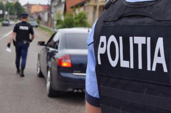 poliţişti