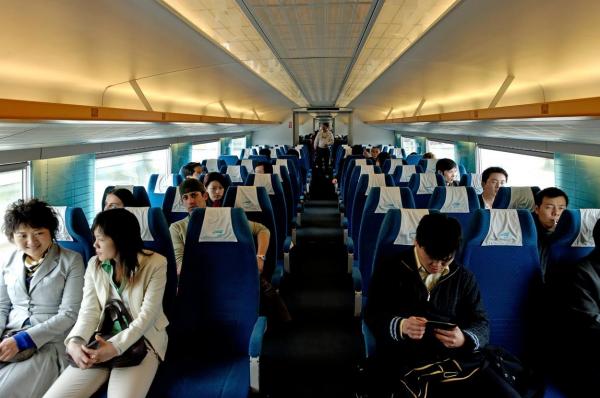 Bărbatul, amendat după ce a înclinat scaunul din tren