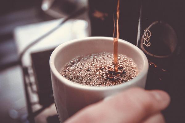 Ce trebuie să ştii înainte de a cumpăra un aparat cafea pentru casa sau business-ul tău