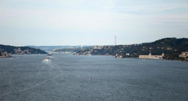 Zelenski s-a grăbit cu mulțumirile, Turcia anunță că ”nu a decis” dacă va bloca accesul navelor de război rusești în Marea Neagră