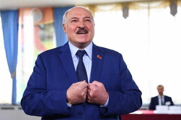 Belarus permite desfăşurarea de arme nucleare. Lukașenko poate rămâne la putere până în 2035, în urma referendumului