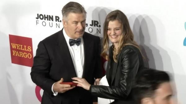 Alec Baldwin se întoarce pe platourile de filmare după tragedia de la filmările pentru ''Rust". Actorul va folosi din nou un pistol