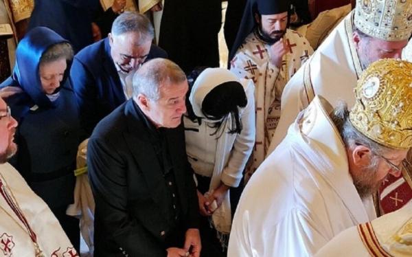 Gigi Becali, la slujbă în Biserică