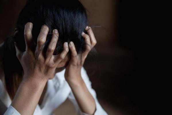 Femeie din Iaşi, sechestrată şi violată de un recidivist în ziua de 8 martie. Bărbatul acuzat a fost prins în Bucureşti