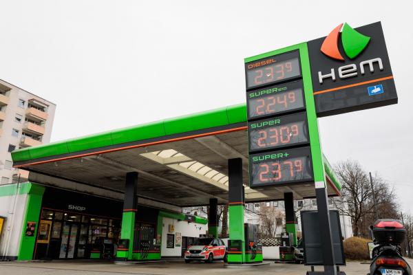 De ce a scăzut preţul petrolului, iar cel al gazelor s-a stabilizat în ultimele zile