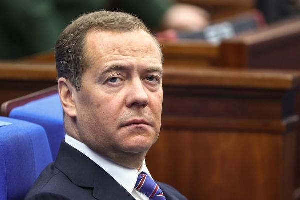 Dmitri Medvedev ameninţă Occidentul: "Rusia are puterea de a-i pune pe toţi duşmanii obraznici la locul lor"