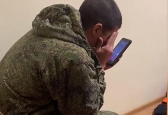 „Tot ce îmi doresc acum este să mă sinucid”. Soldaţii ruşi, demoralizaţi şi îngroziţi că rămân fără provizii şi combustibil, potrivit unei companii britanice de informații