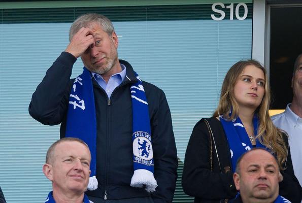 Roman Abramovici vinde clubul de fotbal Chelsea. Toți banii se duc la victimele războiului din Ucraina