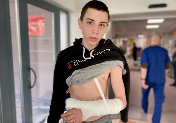 Drama unui copil de 14 ani. Tatăl, executat de soldaţii ruşi în faţa lui. "Am urlat că n-avem arme"
