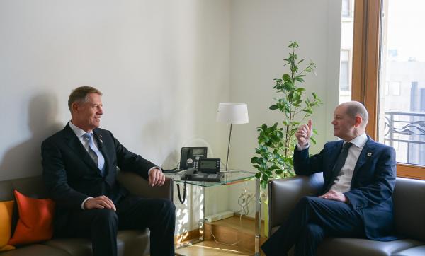 Klaus Iohannis a vorbit cu cancelarul german Olaf Scholz despre aderarea României la Schengen