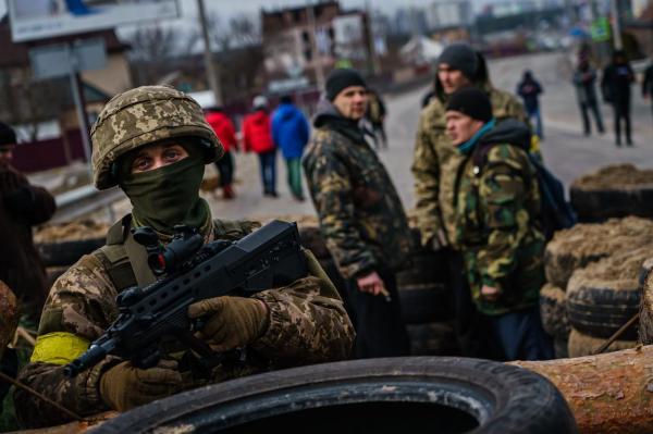 Ministrul Apărării din Ucraina anunţă că peste 66.000 de bărbaţi ucraineni au revenit din străinătate pentru a-şi apăra ţara