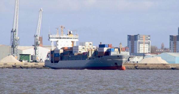 Incident în Marea Neagră: o navă ucraineană a lovit un vapor din Rusia