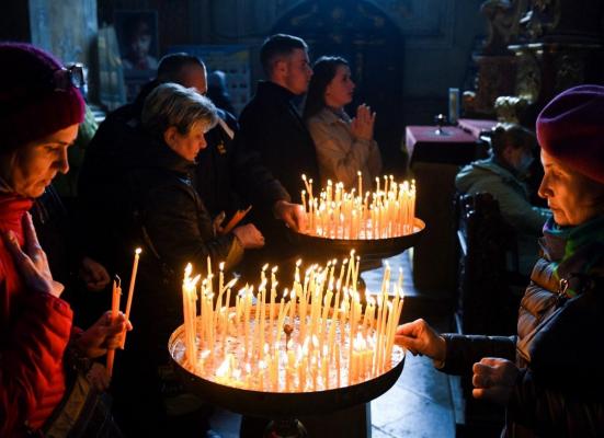 Soldaţii lui Putin, rugaţi să nu mai atace lăcaşe de cult: Sunt vitale pentru diferitele comunităţi religioase pe timp de criză