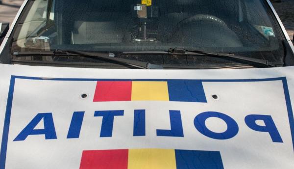 Șofer căutat de polițiști, după ce a lovit doi minori pe o stradă din Sectorul 2 și apoi a fugit de la locul accidentului