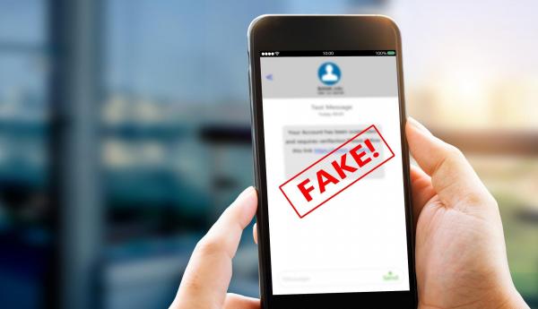 mesaje fake pe telefon