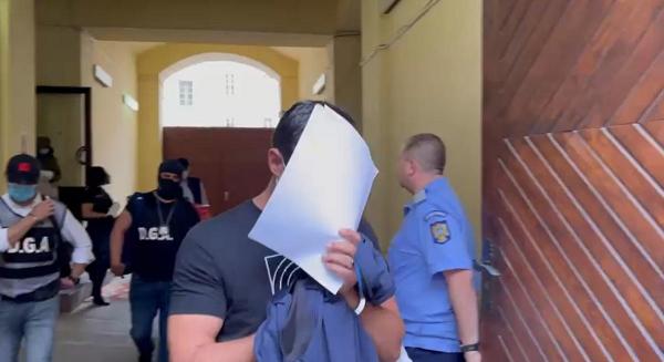 Polițist din București condamnat pentru o șpagă de peste 1 milion de euro. Ofiţerul ar fi primit banii de la un om de afaceri, pentru a-i clasa dosarul