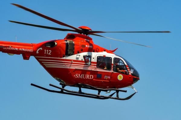 Intervenţie cu elicopterul SMURD, în Ialomiţa. Un băiat de 12 ani s-a electrocutat în staţia CFR Feteşti