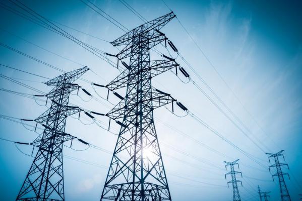 Rusia anunţă că va suspenda livrările de electricitate către Finlanda