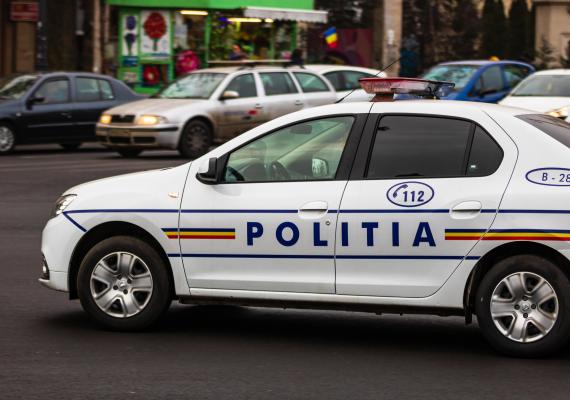 Bărbatul şi-ar fi violat fiica vitregă, de doar 14 ani